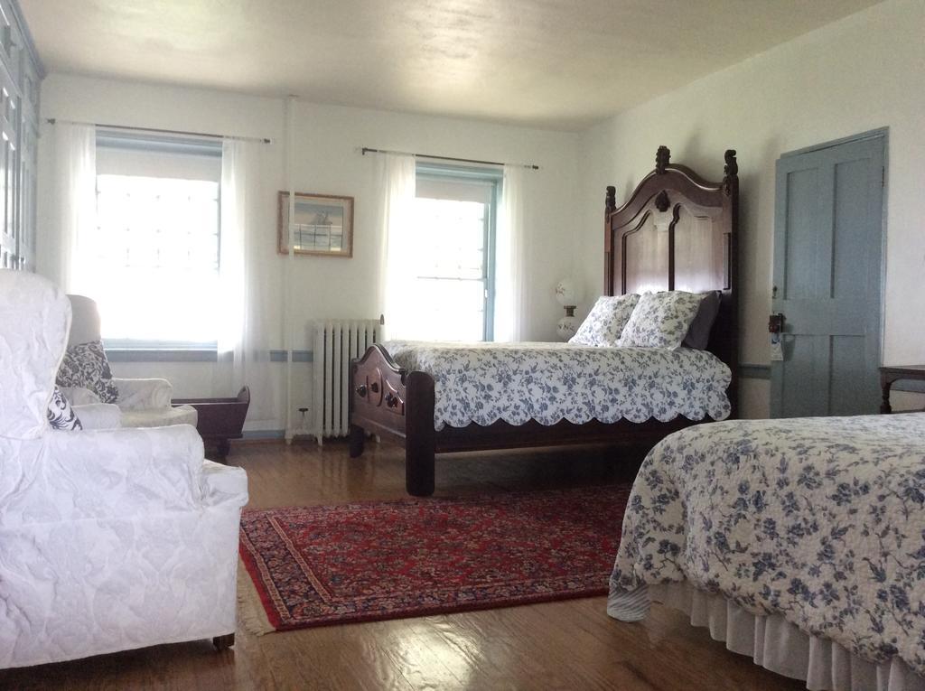 Wades Point Inn On The Bay McDaniel Экстерьер фото