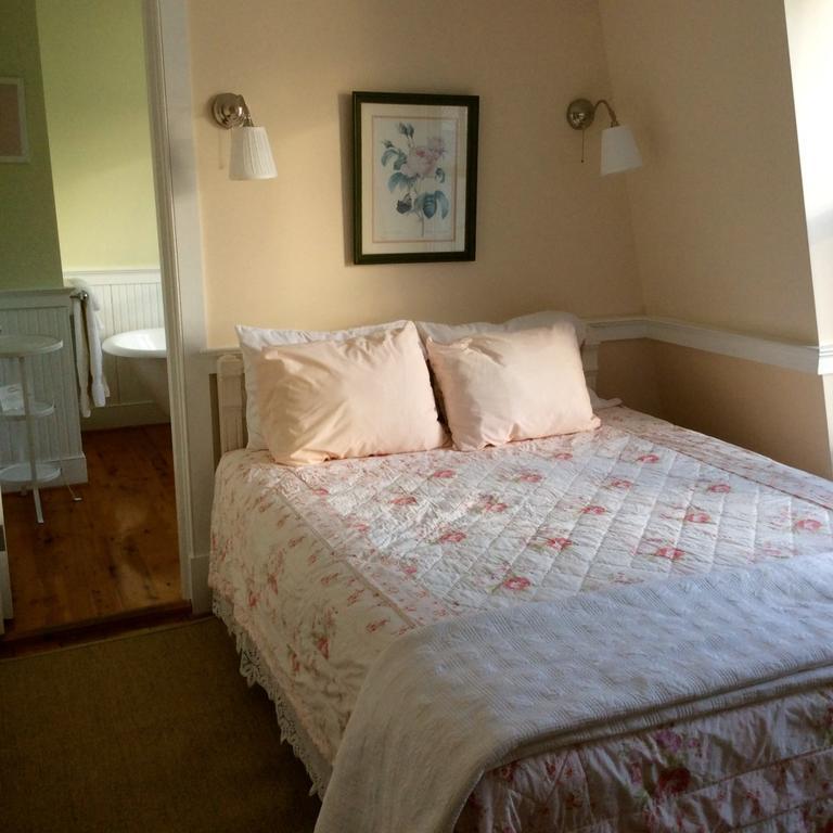 Wades Point Inn On The Bay McDaniel Экстерьер фото